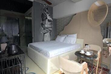 هتل Inn Ozz Almaty