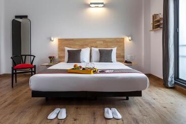 Hotel Super Townhouse Sector 51 Noida Near Iskcon Temple Noida