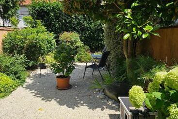 مبيت وإفطار Chambres D Hôtes Aulnay