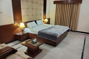 پانسیون Chinar Lodges Abbottabad