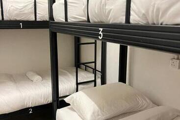 הוסטל Pine Armenian