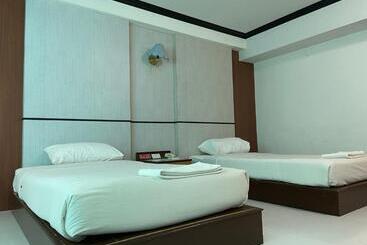 Hotel โรงแรมโกลเด้นแกรนด์ พิษณุโลก