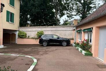 هتل Hôtel Saint Charles