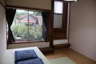 ペンション Guest House Kurukuru ゲストハウスくるくる