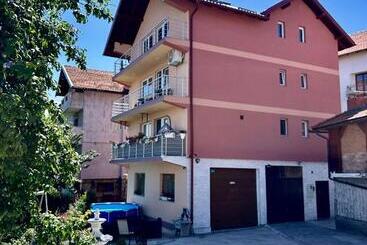 پانسیون Room Ejna 2