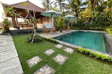 Bed & Breakfast Omah Tiga, Yeh Embang, Jembrana