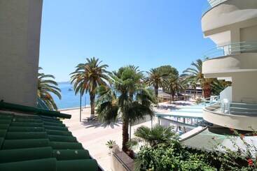 ホテル Andy Apartments