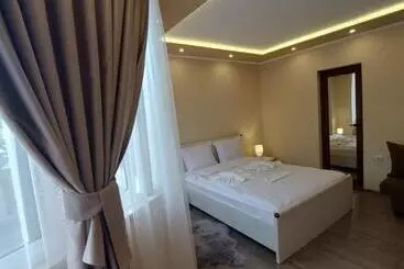 Hotel Elegant Complex
