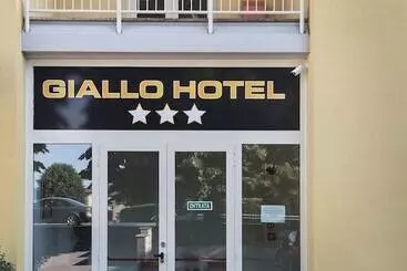 Hotel Giallo