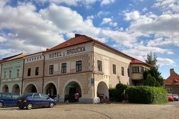 Hotelli U Broucka