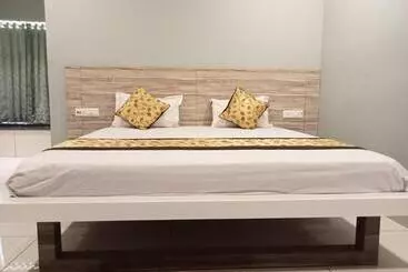 Hotelli Krishna Garden