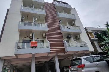 Hotell Oyo Unwind Homestay