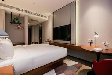 Borrman Hotel Xi An North High Speed Railway Station