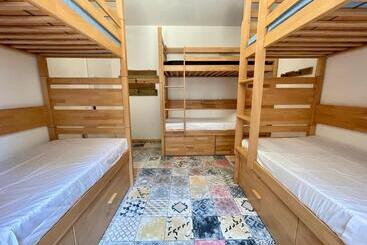 هاستل Auberge De Jeunesse Cheeky Family