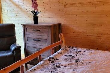 פנסיון Aloha Lodge Private Eco Log Cabin Near Volcano National Park