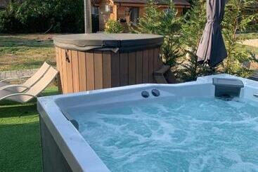 פנסיון Casa Gorjeana Complex Agroturistic