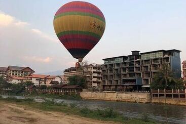 Alberg Army Barracks Guesthouse