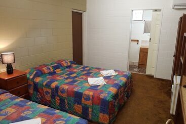 Отель Commercial