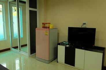 هتل Tree House Chachoengsao