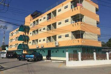 هتل Tree House Chachoengsao