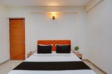 Hotel Super Collection O The Royal Grand