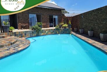 Capsulehotel Dara On Schabort