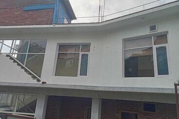 Hotell O Srishti Nikunj