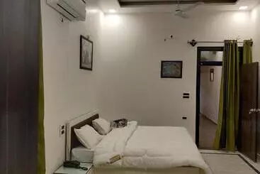Hotel Ganesh Guest House