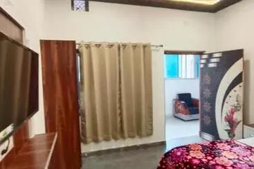 Hotel Ram Krishna Palace Ayodhya Near Shree Ram Temple And Hanuman Garhi Comfortable Stay