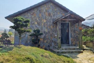 تختخواب و صبحانه Stone Garden Resort & Spa