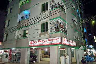 هتل Sea Breeze Resort