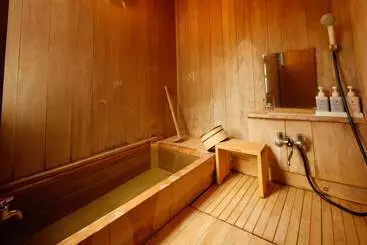 Ryokan 源泉掛け流しの宿albergo湯楽