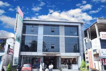 Hotel Pearl View Residency