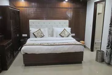 Hotel Luxmount