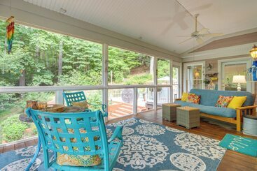 بيت ريفى Blue Ridge Mtn Retreat: Porches & Creek Access