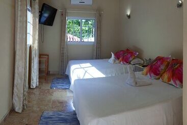 پانسیون Hostal Sol