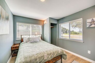 بيت ريفى Pet Friendly Moclips Home: Walk To Mocrocks Beach!