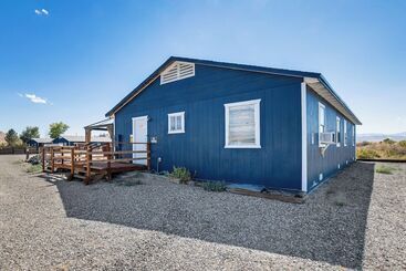 Dom wiejski Rustic & Secluded Nevada Home: On Site Dog Park!