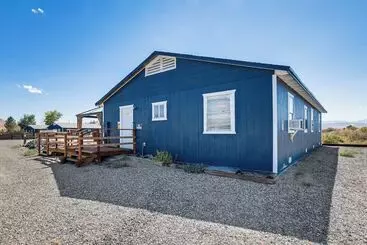Landhus Rustic & Secluded Nevada Home: On Site Dog Park!