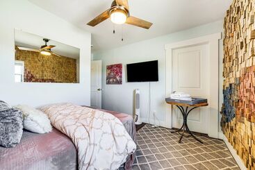 Kır Evi Rustic & Secluded Nevada Home: On Site Dog Park!