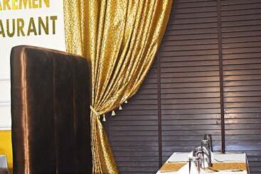 Davis Hotel & Suites