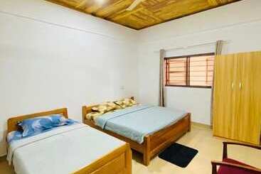 Hotel Akpe Cultural Center And