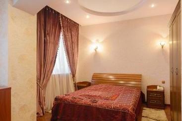 هتل Ghostinitsa Lina