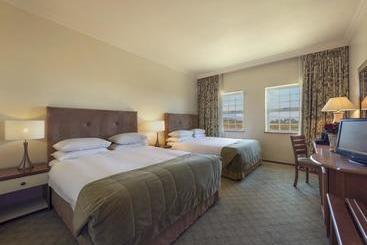 酒店 Golden Valley Lodge & Casino