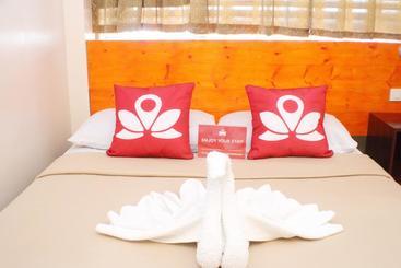 בית מלון כפרי Zen Rooms F. Torralba St