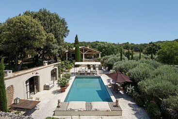 민박 Domaine Les Roullets