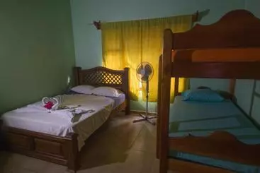 تختخواب و صبحانه Osa House   Drake Bay