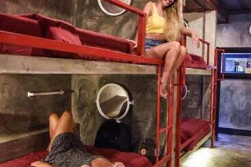 هاستل Mad Monkey Luang Prabang