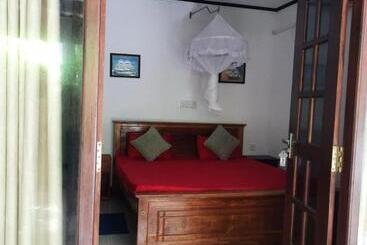 تختخواب و صبحانه Susee Villa