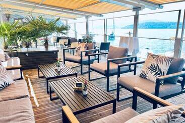 Boutique Hotel Niesenblick   Direkt Am Thunersee Gelegen Mit Self Check In & Digitaler Rezeption